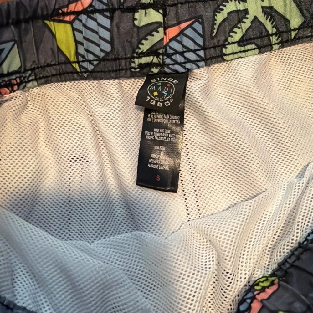 Maui And Sons Island Slice All Over Print Mesh Lined Swim Trunk Size Small!